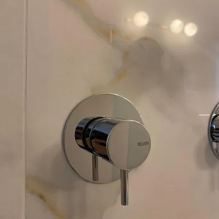 Avril Отель типа 